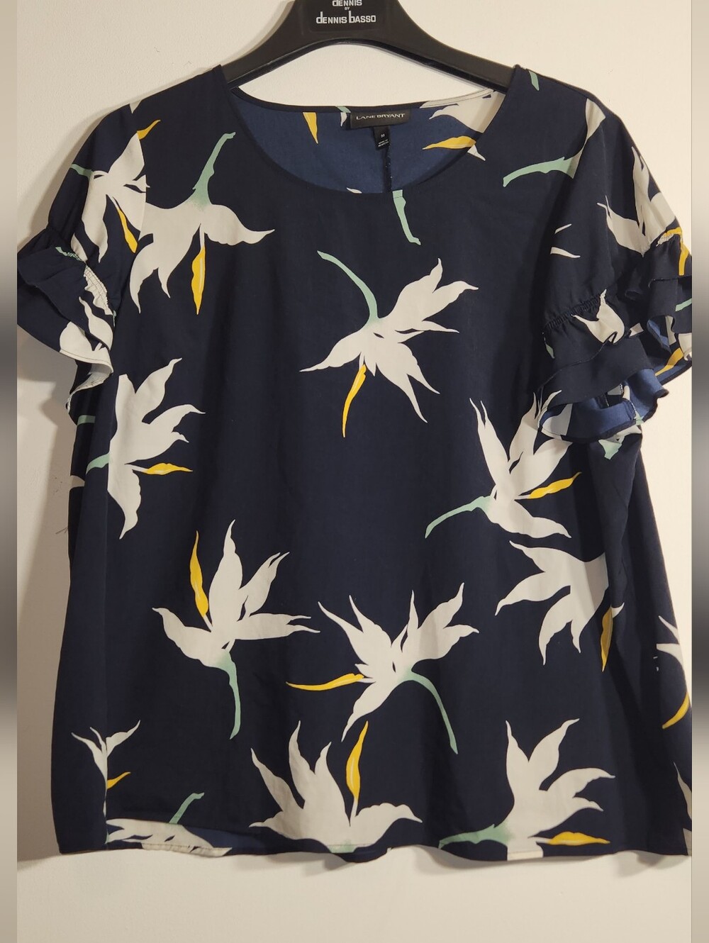 💛🤍💙Lane Bryant🤍💙💛 Navy Floral Ruffle-Sleeve Blouse. 20